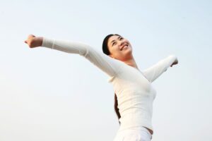 常吃洋葱、大蒜食物,能远离乳癌?研究:比不吃的人低67%乳癌风险