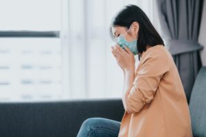 家庭主妇长期吸二手烟,罹患肺腺癌!医师:出现8大症状恐已肺癌四期