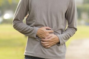 常便秘是肠道肿瘤惹祸?医师:别长期依赖软便剂,就医检查慎防大肠癌