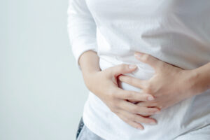 他50岁后便秘腹胀,检查发现大肠癌 医师:“这些”危险生活习惯要避免