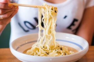 吃太咸与癌症有关吗?胃癌、高血压风险上升 医师:注意3类高盐食物