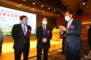 郭台铭这些年救了800位血癌病人! 他“这句话”让台大癌医力撑十年,今终盼到“屠龙刀”就位