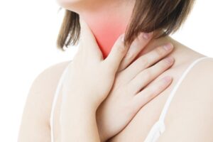 食道癌好发于50岁以后！出现长期咳嗽、体重下降6症状，应提高警觉就医检查