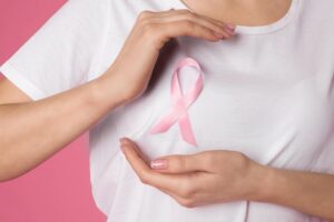 45岁以上乳癌好发，用这2种工具揪出病灶！早期发现5年存活率能逾9成