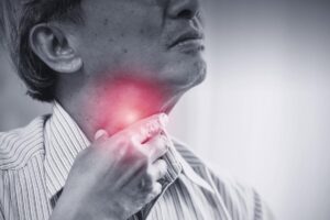 中年后，咳嗽卡痰不是老化、感冒！有这种习惯，当心肺阻塞找上门