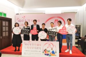 面对乳癌不要怕！导演王小棣走过风暴低潮，催生微电影《小猪扑满计划》撑病友家庭