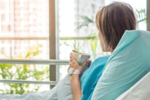 “求你们救救我女儿”！老父砸钱要医师救到底，一场与恶性乳癌的拉锯实录