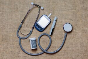 出现“三多一少”症状,当心是糖尿病前兆!医师教2个方法控血糖更稳定