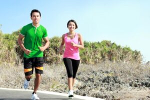 有运动、有吃药，血糖为什么还是好高？药师：控制糖尿病，别忘了这3件事