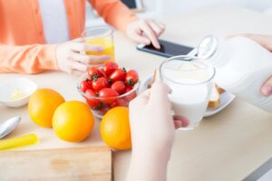 吃对了,远离中风、高血压!有效保护心血管,医师推荐这样吃