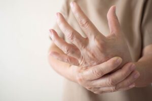 抑制发炎、改善睡眠!营养师:豆类、Omega-34类食物抗发炎,改善类风湿性关节炎