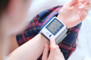 血压高没感觉，却会心脏、肾脏衰竭、脑中风！医师图解5保养重点，远离致命并发症