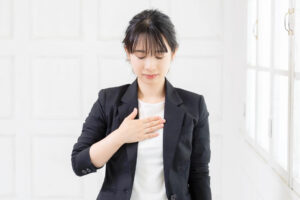 50后易冠状动脉狭窄,心脏缺血很要命!医师图解:出现7症状不注意,当心心脏衰竭、死亡