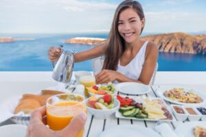 女性容易失智？50岁后要注意！除了地中海饮食，这“两种”饮食法，有助降低阿兹海默症