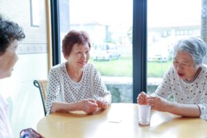 让失智者有尊严 日本“桃李咖啡”这样实现社区营造