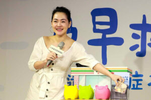 遇失智长辈反复问路，民众冷漠离开！小S吁打造友善社会