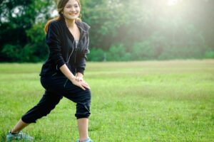 比吃银杏更有效？WHO证实：每天做对“这4件事”更有效预防失智症、高血压