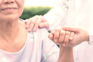 远离失智症！吃饭时多吃4种食物，摆脱健忘、大脑退化
