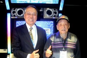 大脑年龄只有60岁！74岁施振荣支持玩游戏防老