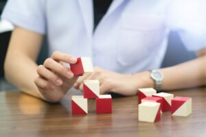 “慢性发炎”是“失智症”早期信号,4种人最危险!多项研究:小心大脑萎缩,脑功能下降