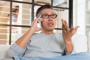 健忘、常弄丢东西,64岁确诊阿兹海默症 别轻忽年轻型失智症,这些症状你有吗?