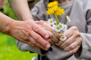 失智症，是50岁后可怕的疾病！远离失智、增强记忆力，医师都在做的2种生活方式