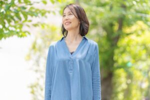 多数巴金森症患者超过50岁！行动迟缓、关节僵硬10症状，治疗巴金森症医师图文解说