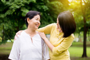 不是忘记，只是记不得！50岁后做对4件事预防、延缓失智症，对家人的爱不会消失