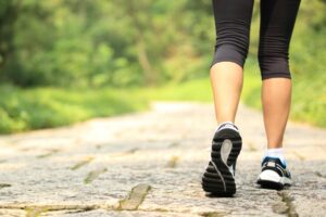 40岁后小心骨质流失,肌少症也跟着来!医师:做对3件事,远离骨质疏松、肌肉无力