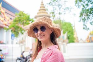 眼睛不防晒，小心黄斑部病变　太阳眼镜怎么挑？颜色愈深愈好？医师传授5招