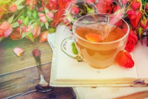 睡不好,问题大!身体慢性发炎,失智、高血压都上门?中医1杯茶助你好眠