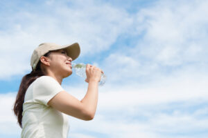 原来这种“中暑”不能刮痧?中医师教你10秒分辨中暑2类型:这样做有效缓解不适