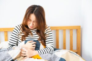 肚子变大以为发福,可能是妇科肿瘤!医师:水瘤大小是关键,若有这5点病症要当心