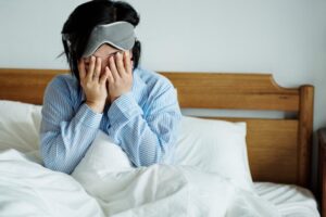 常疲倦、焦虑,可能是“巴金森氏症”前兆!医师:别轻忽这9个症状