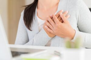 以为泌尿道感染,结果是心脏发炎?医师:“心内膜炎”初期没症状,6种人提高警觉