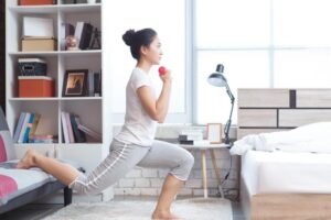 天冷肠胃容易不舒服！5个穴道按摩帮助舒缓，减轻不适症状