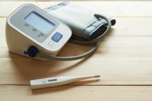 保养血管要趁早,才能防堵心血管疾病!医师:这5种人要每天自行量血压