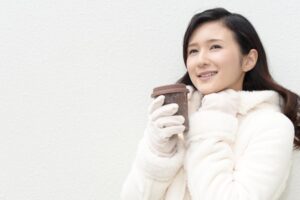 穿发热衣、雪靴御寒，当心皮肤痒、香港脚！医师：异位性皮肤炎等4种人愈穿愈痒