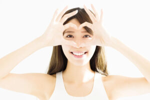 40岁后的老花、近视雷射！术前检查、术后照顾步骤，眼科医师完整图解