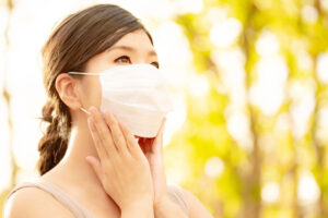 长戴口罩易口臭、脸颊肌肉松弛、晒伤！来自日本3个小巧思改善“副作用”