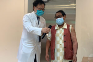 她淋巴水肿双脚变“象腿”，靠高雄长庚超显微手术重获新生：谢谢医师让我好好活下去