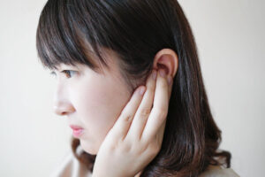 吵到睡不着！出现3特征，可能是脉动性耳鸣！医师这样治疗，让生活品质大幅改善