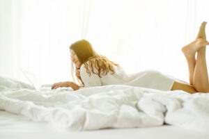 59岁的她为痔疮所苦多年！痔疮虽小却让人疼痛难耐、坐立不安，专家教你如何预防