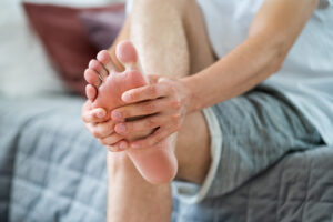 喝豆浆会痛风？豆制品都高普林？营养师揪出祸首：6成患者发作前都是喝“这个”