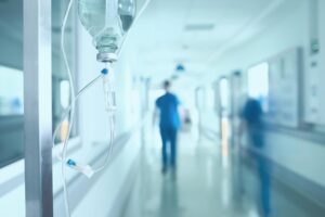 新冠肺炎失控》TW急诊室医师泪忆SARS:说不怕是骗人的,请一起为武汉医护祷告