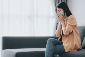 新冠肺炎》我该居家隔离、居家检疫还是自主健康管理？防疫隔离假怎么请假？薪水、补偿金如何领？