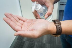 酒精、漂白水、次氯酸水,哪个消毒效果好?对人体有害吗?医师详解!