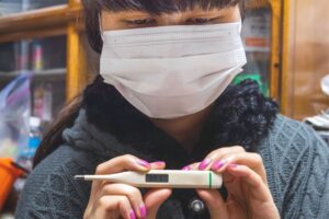 新冠肺炎症状》出现发烧、咳嗽是肺炎？研究：有丧失味觉、嗅觉恐是异常前兆