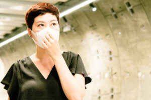 新冠肺炎确诊个案出现味觉、嗅觉丧失 多为境外移入