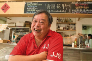 “地表最强里长”是他!3天募到500多万元食物包:病毒面前,不让饥饿击倒意志